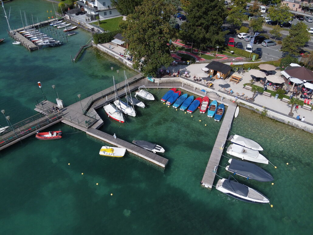 bhe-architektur-Bauen am See-Steganlage-Bootshafen-Landungsbruecken-Attersee-2.jpg